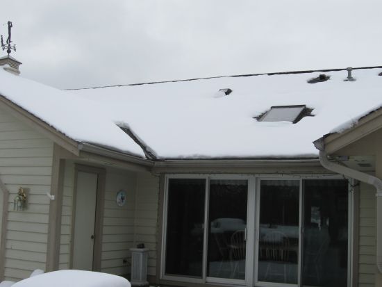 <b>Heated Gutter Screen and Heated Valley Panels</b>