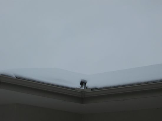 <b>Heated Roof Eave and Valley System</b> on commercial building 