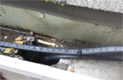 Self regulating heat cable installed