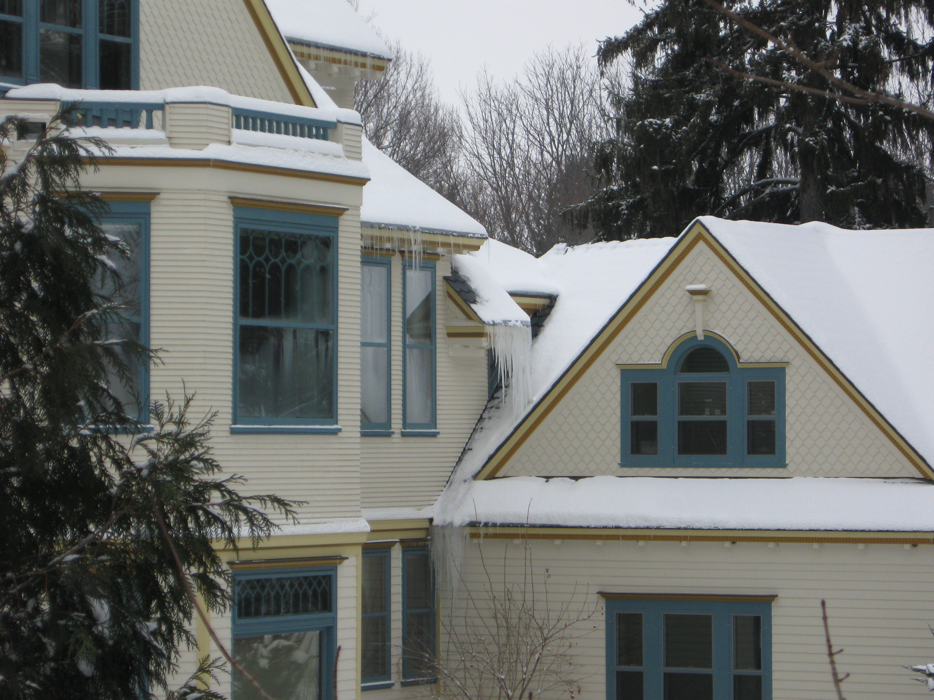 Ice dams and complex roof structures