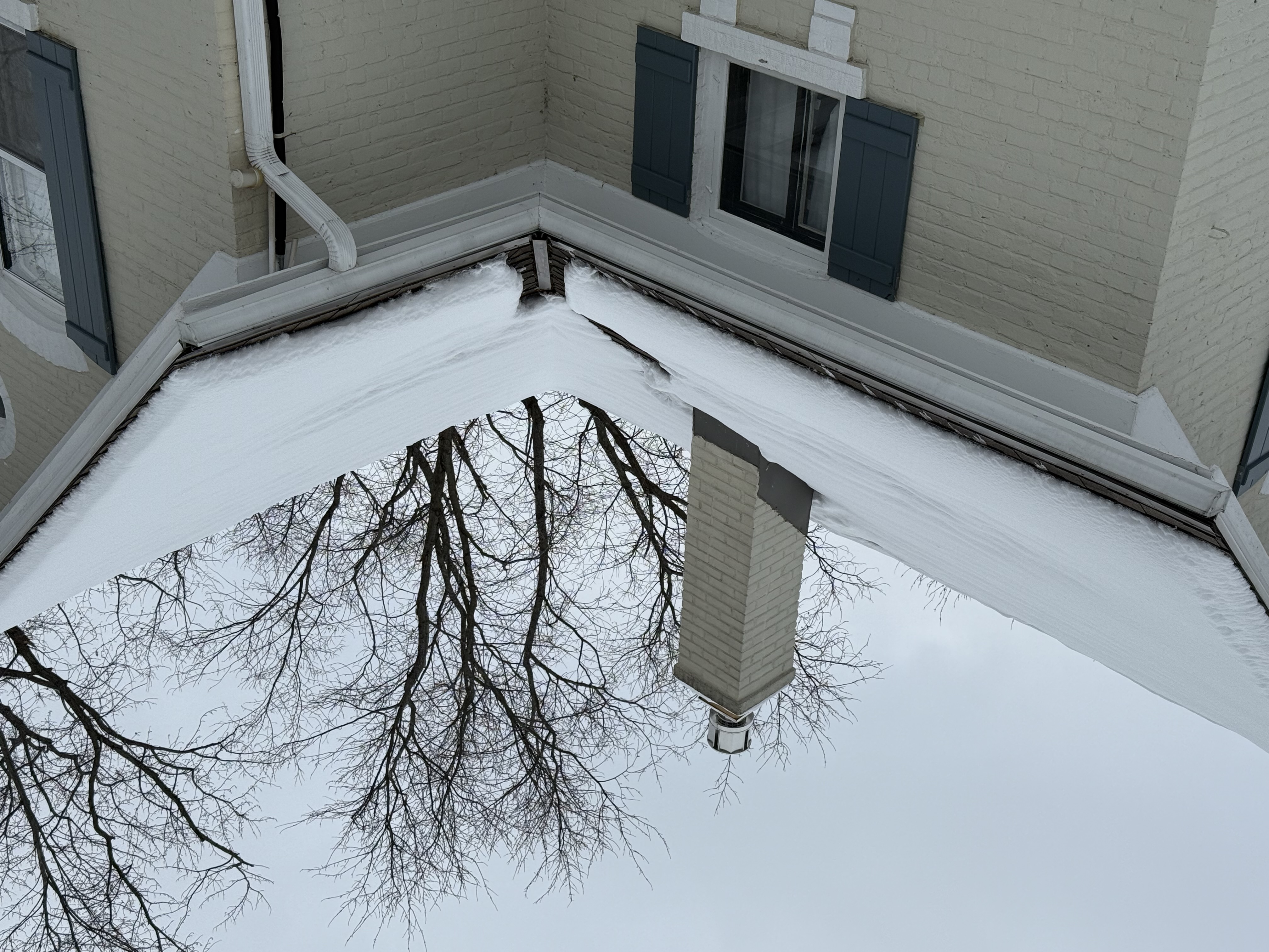 <b>Roof Ice Melt System in Action